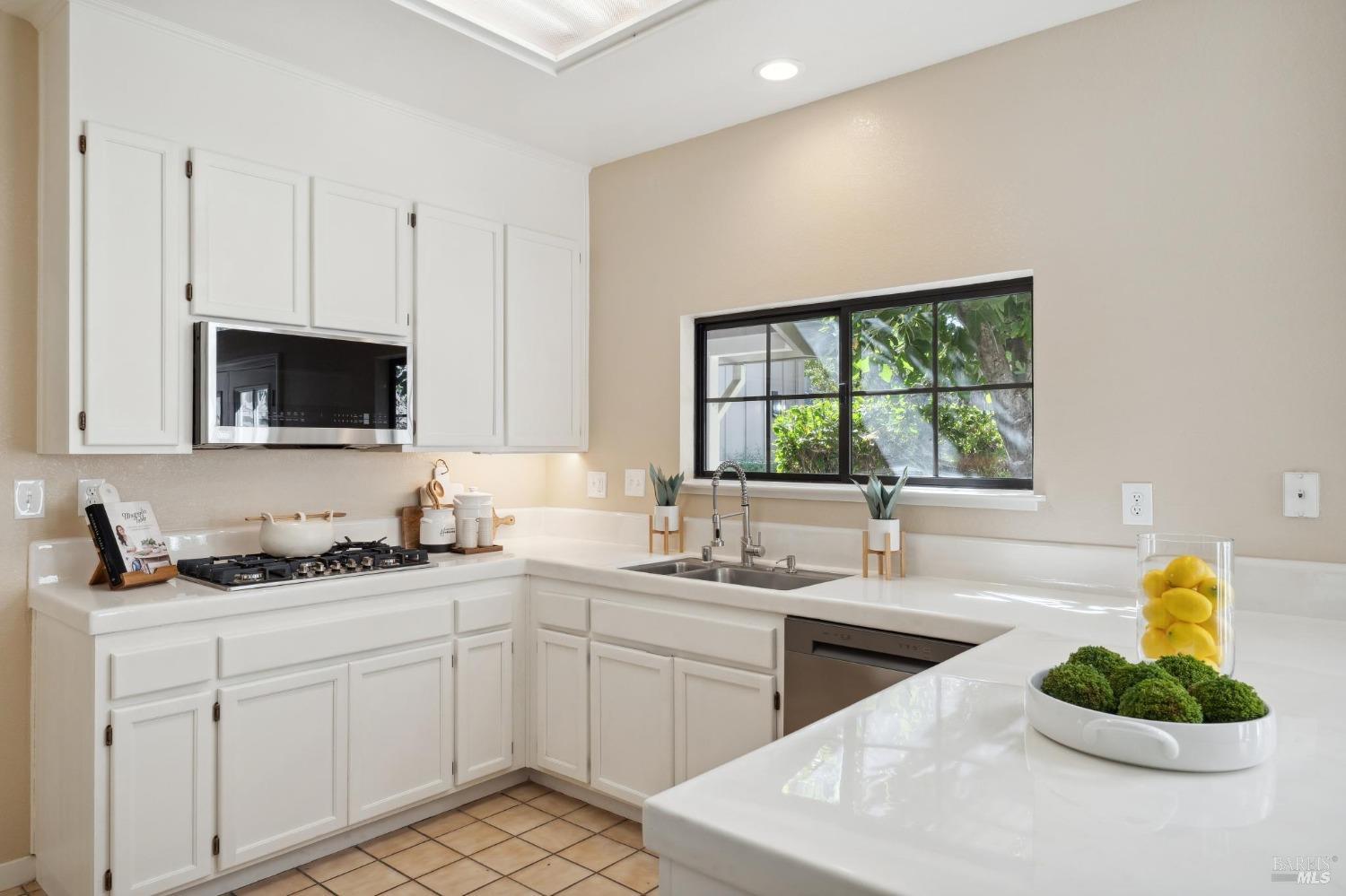 832 Princeton Dr