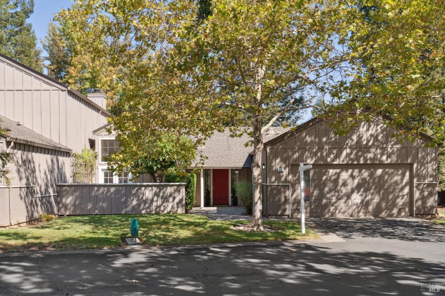 832 Princeton Dr