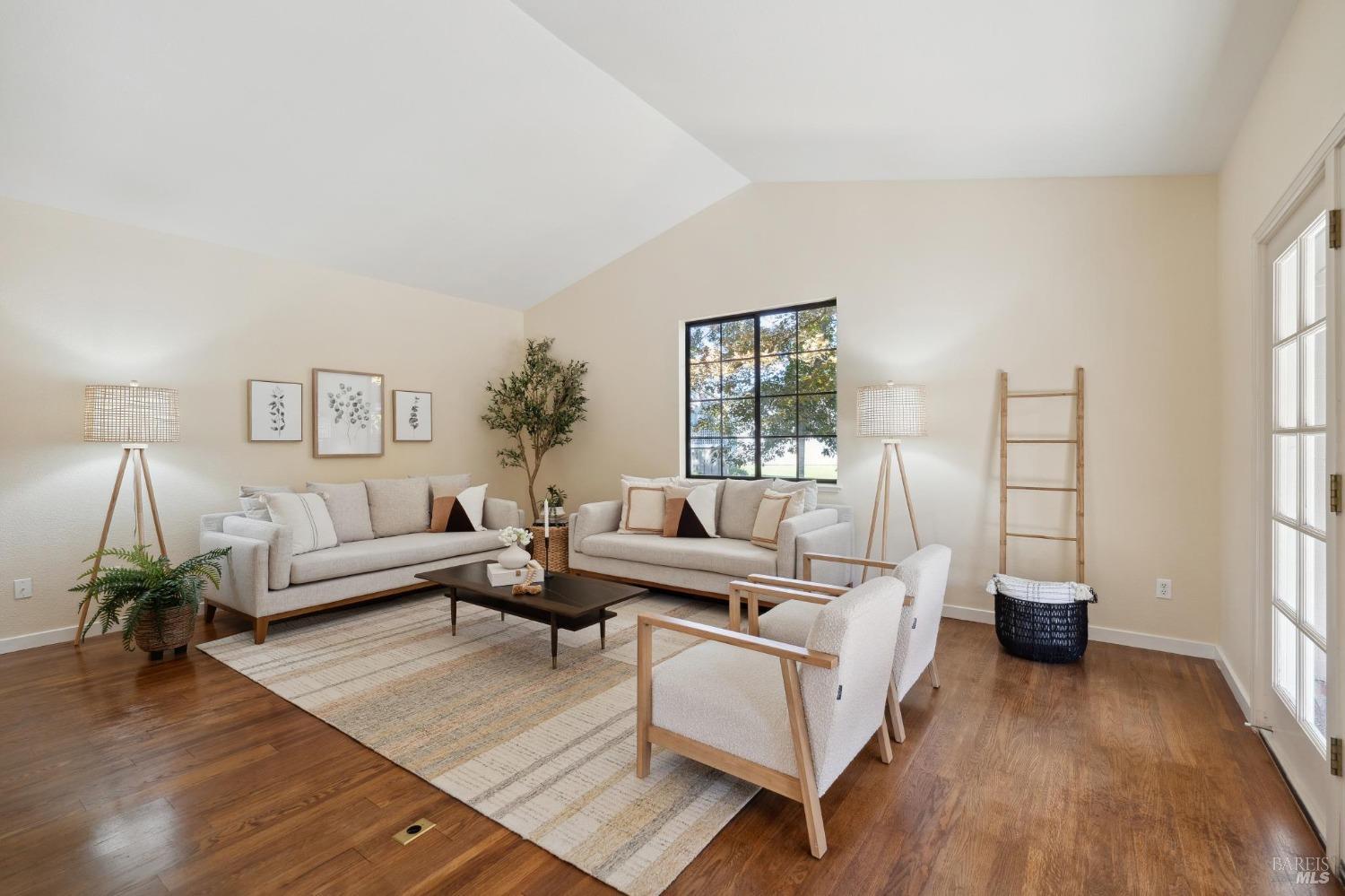 832 Princeton Dr