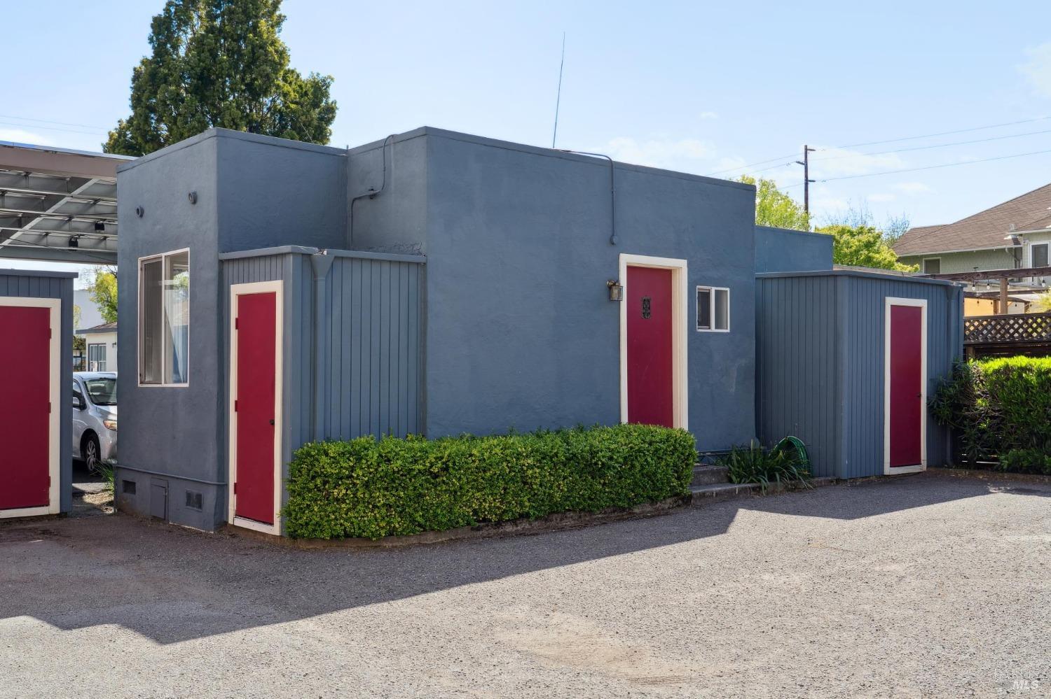 705 Mission Ave