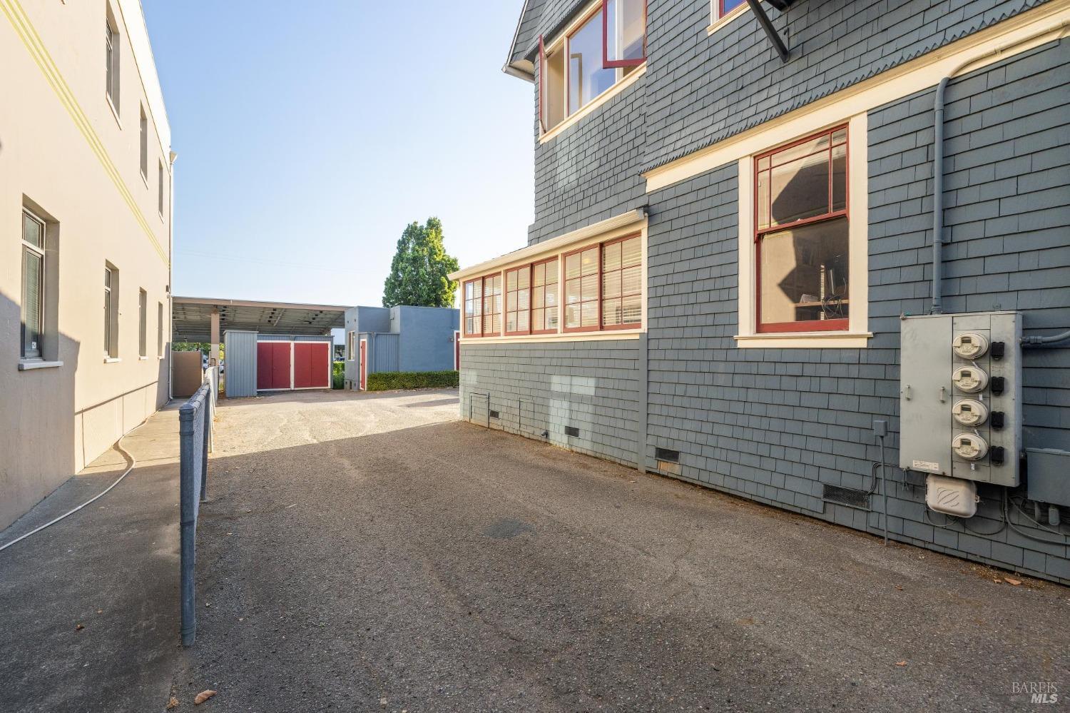 705 Mission Ave