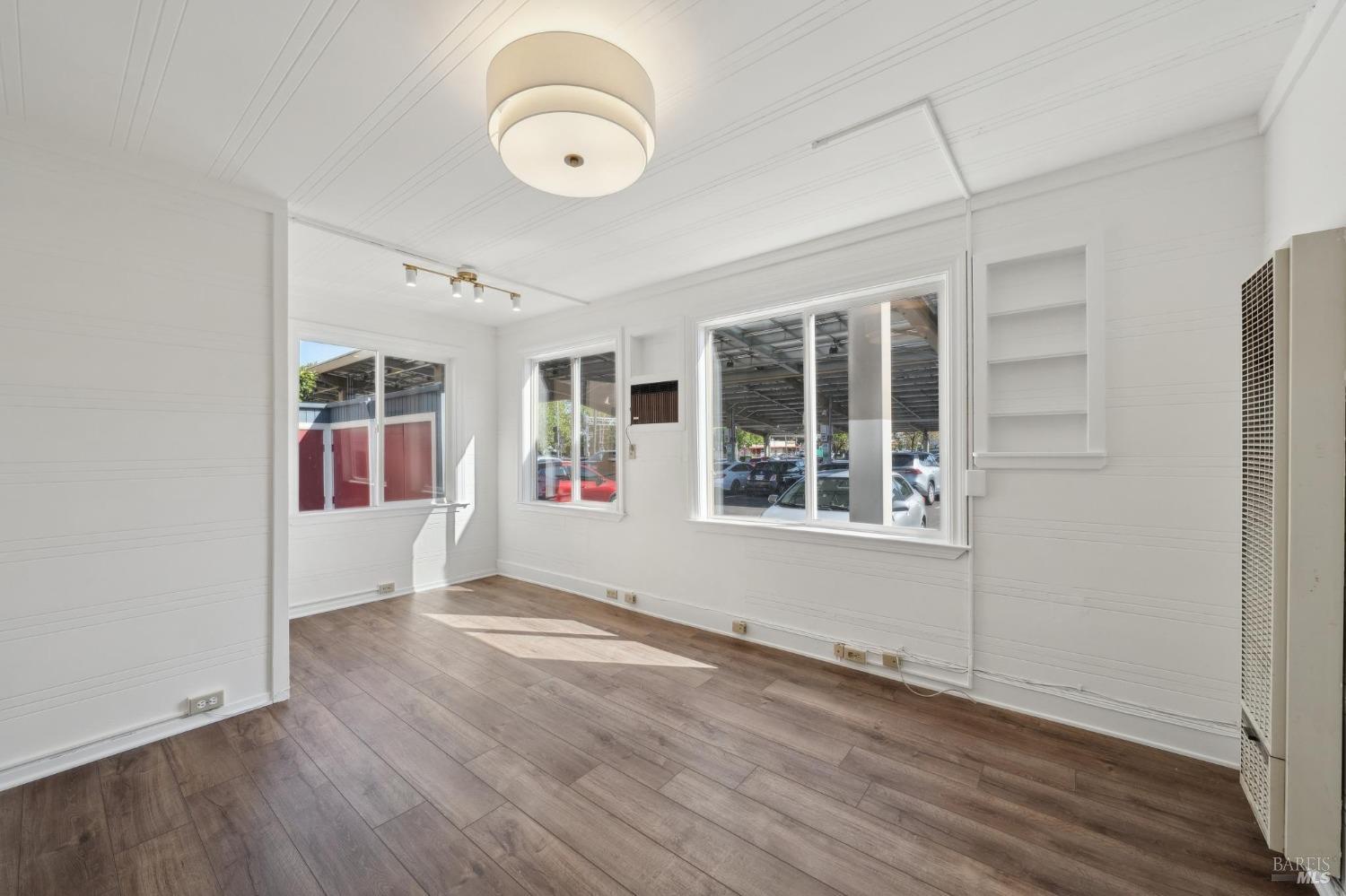 705 Mission Ave