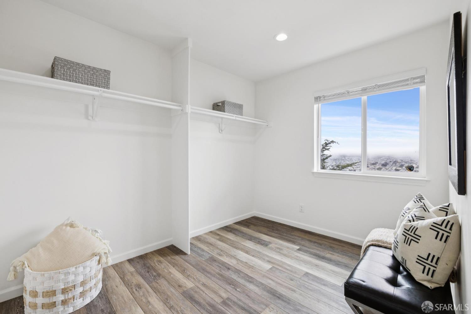 150 Cresta Vista Dr