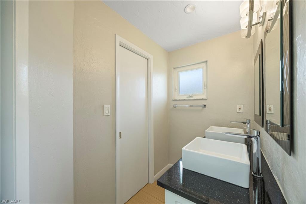 9757 Berkshire ST, NAPLES