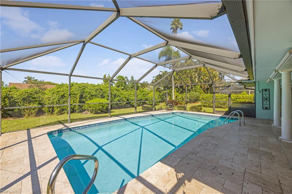 9757 Berkshire ST, NAPLES