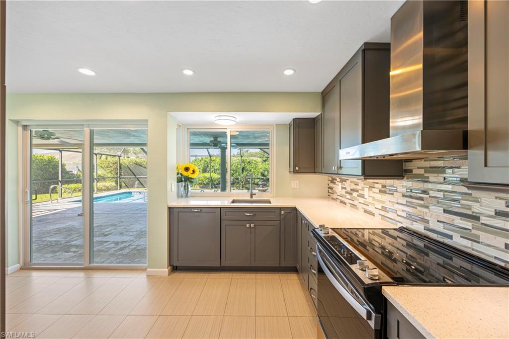 9757 Berkshire ST, NAPLES