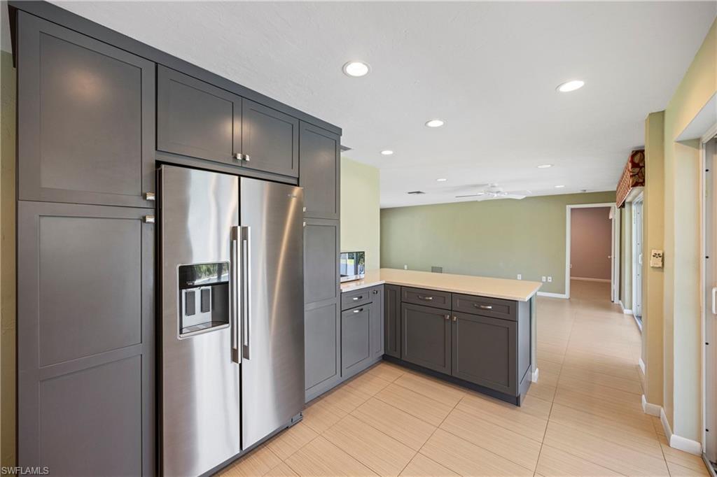 9757 Berkshire ST, NAPLES