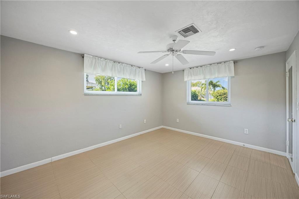 9757 Berkshire ST, NAPLES