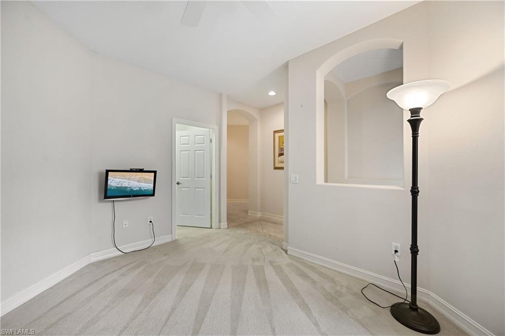 1626 Tarpon Bay DR S 202
