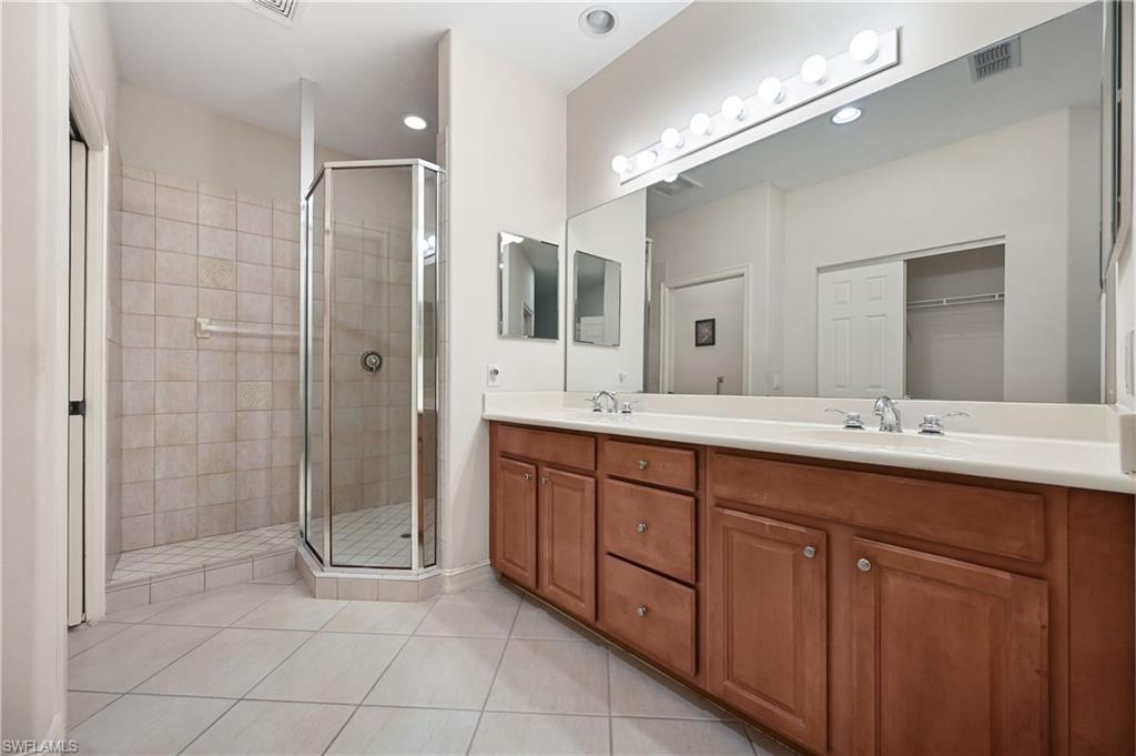 1626 Tarpon Bay DR S 202