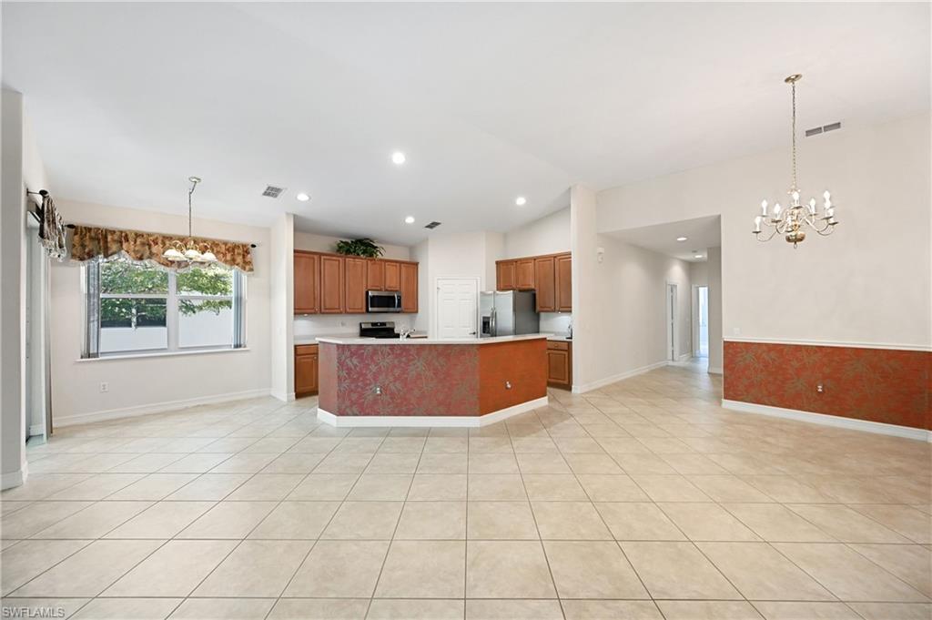1626 Tarpon Bay DR S 202