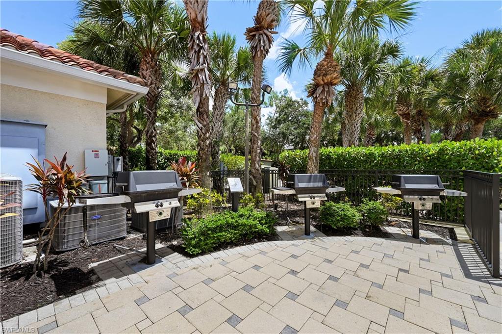 1626 Tarpon Bay DR S 202