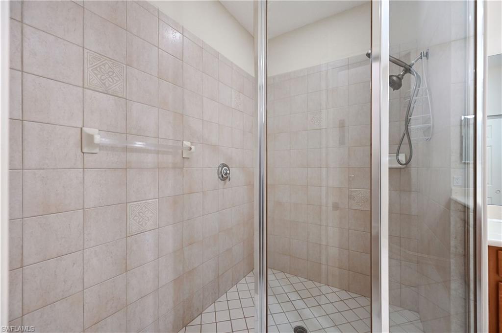 1626 Tarpon Bay DR S 202