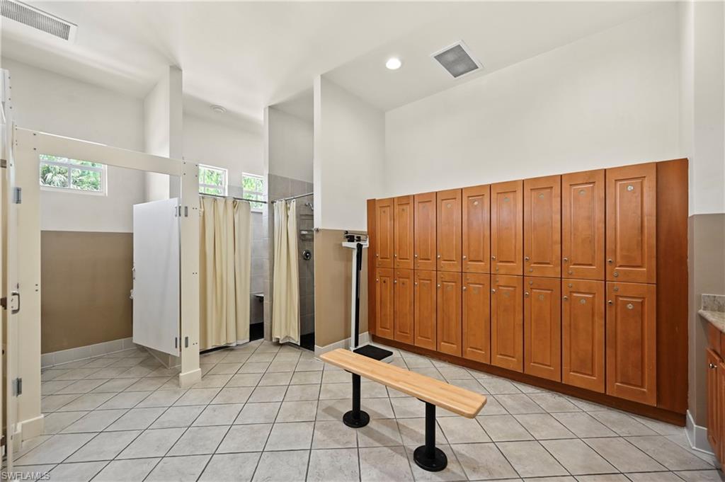 1626 Tarpon Bay DR S 202