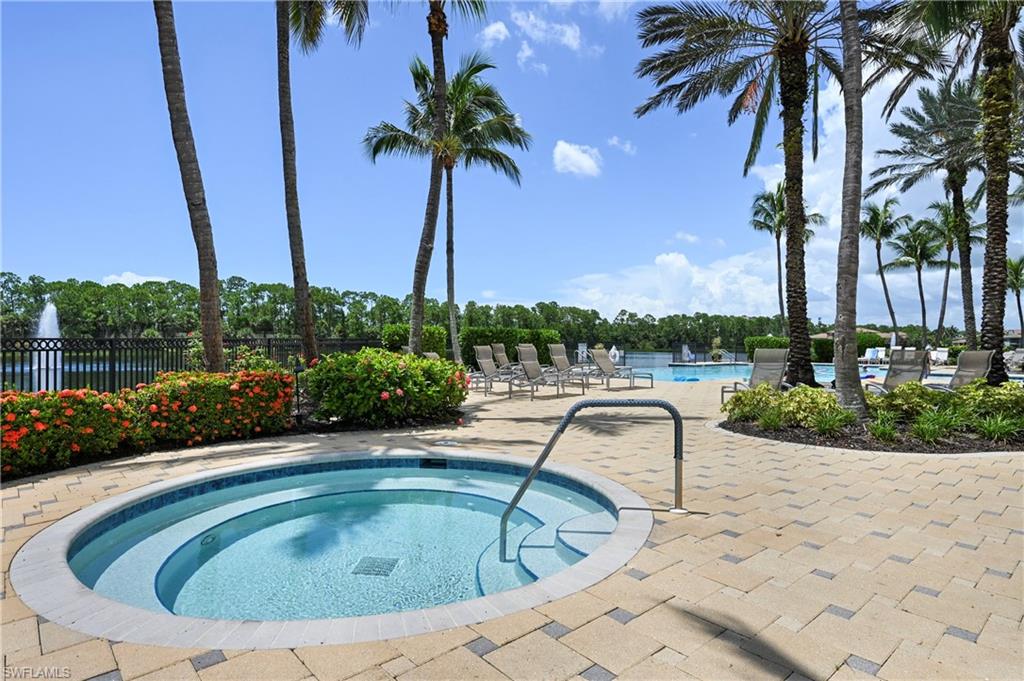 1626 Tarpon Bay DR S 202