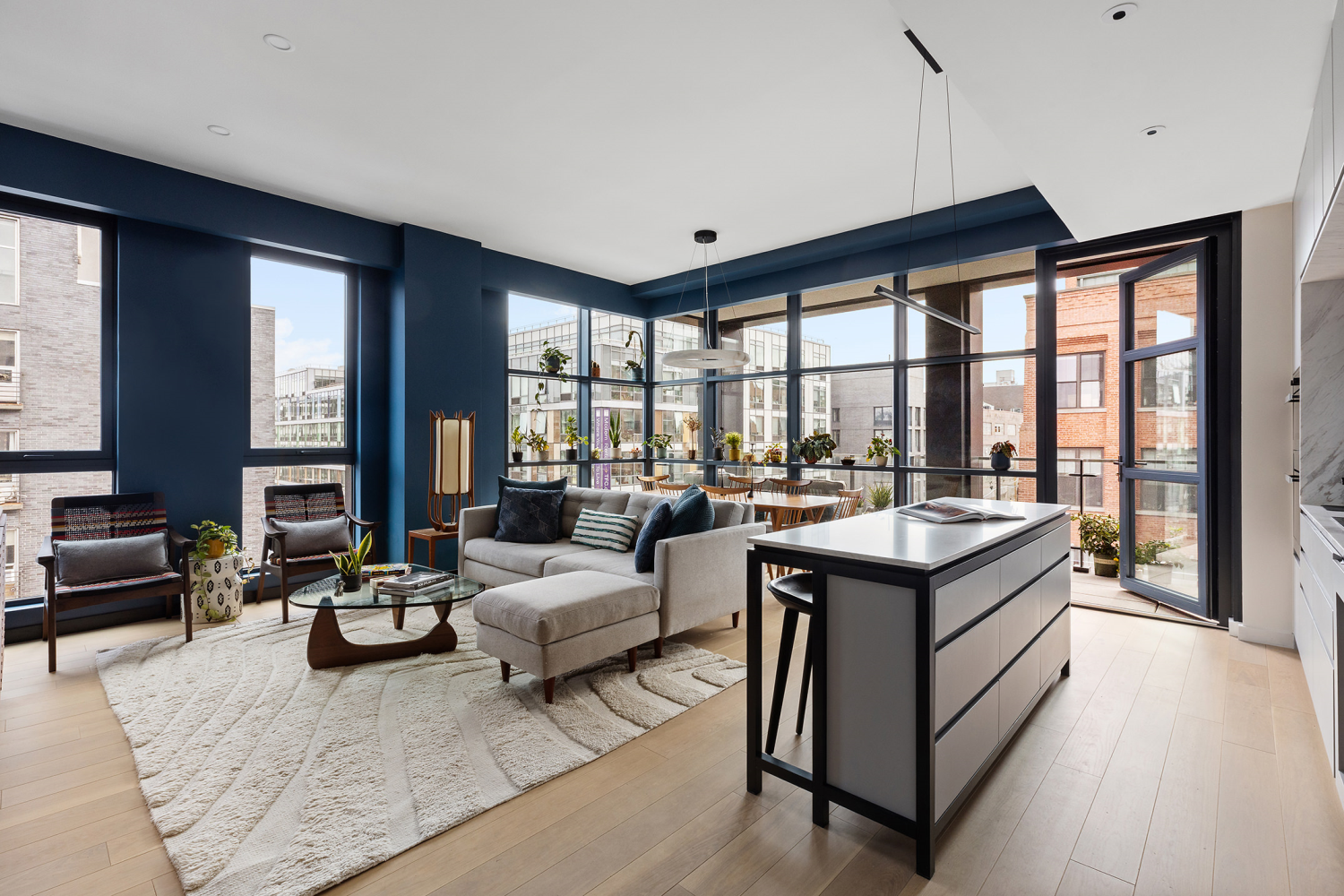 215 N 10TH Street 4F