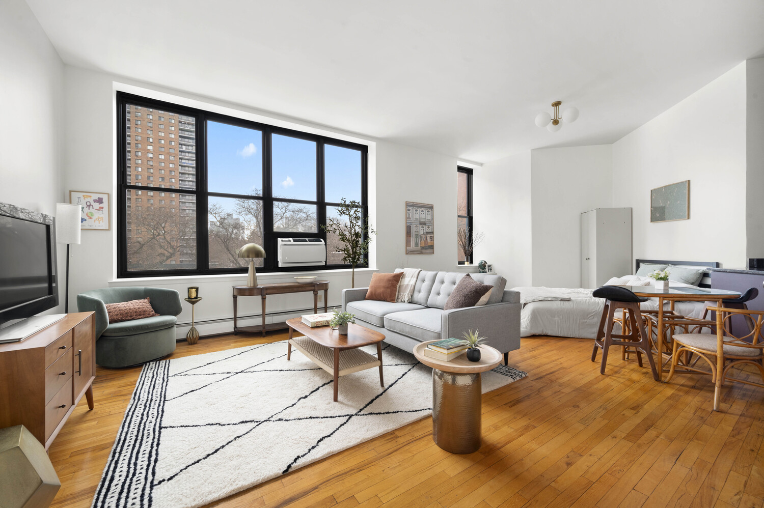 372 DEKALB Avenue 4K