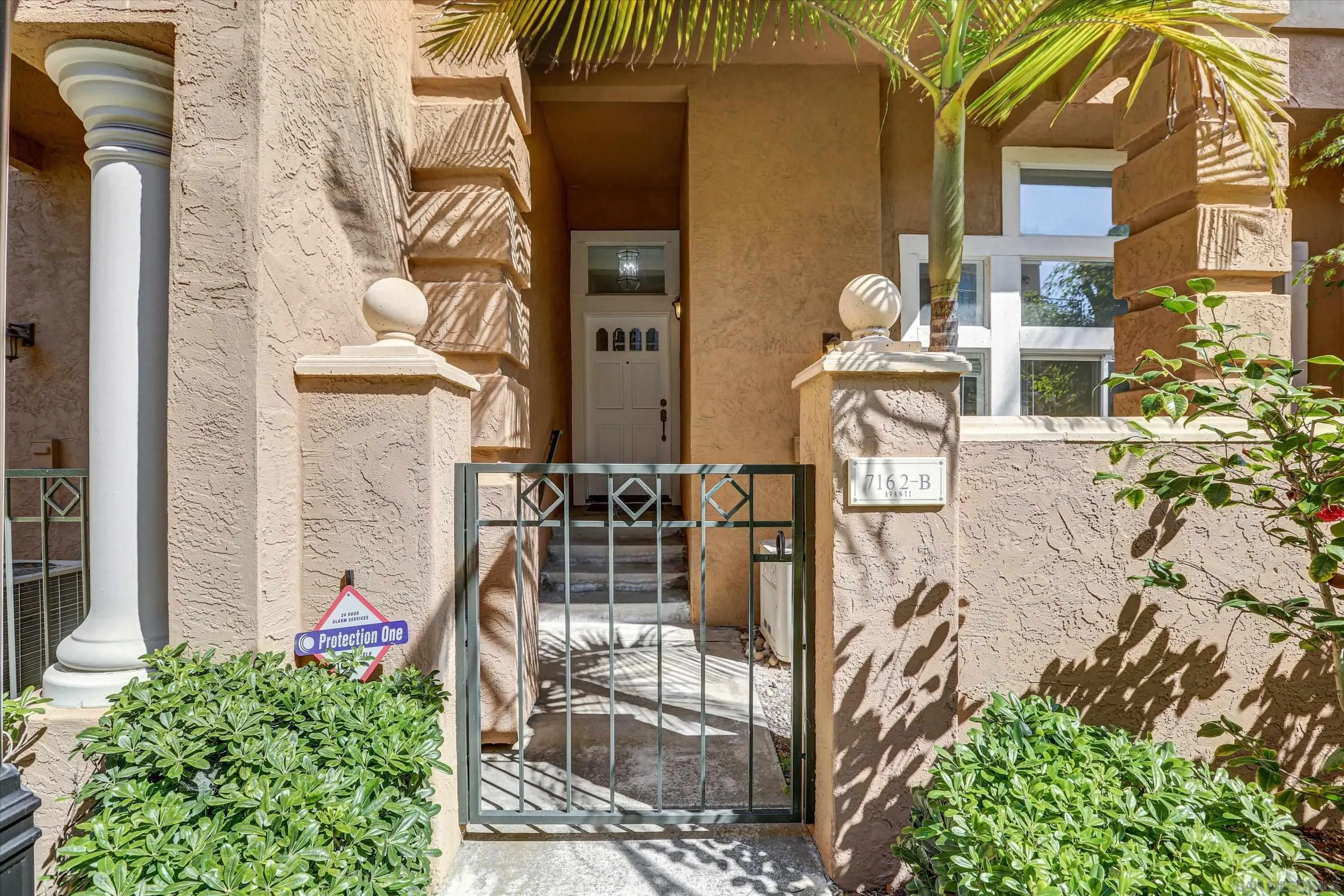 7162 Calabria Ct. Unit B