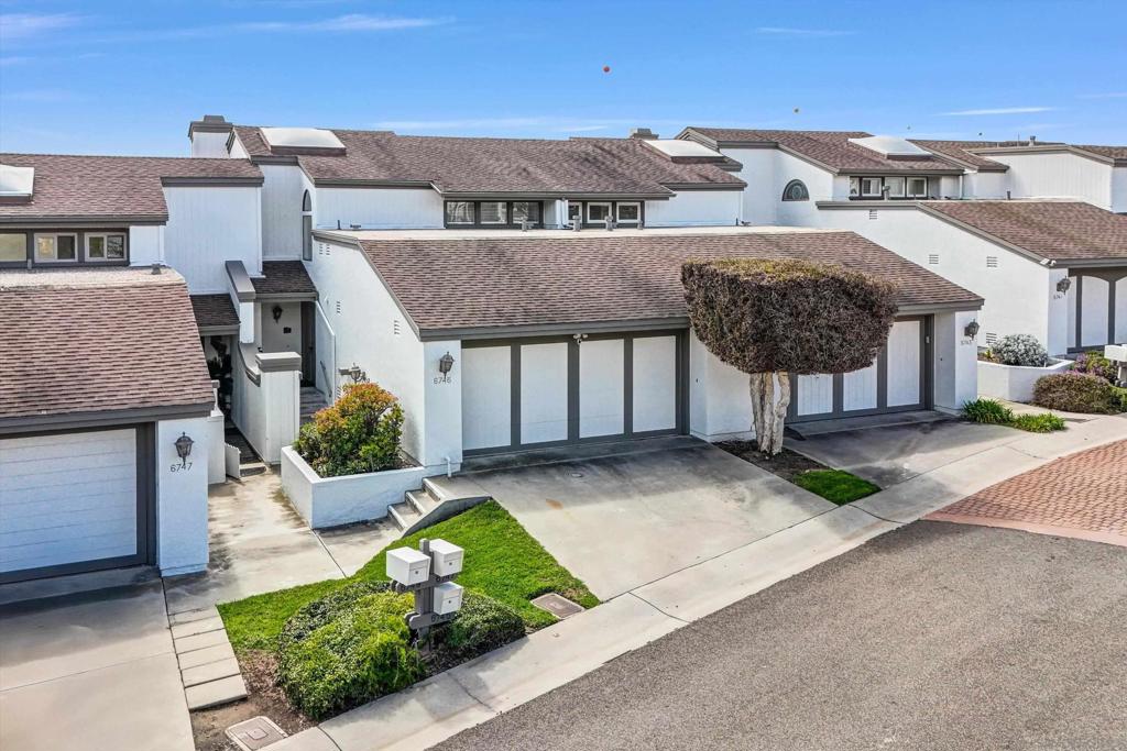6745 Fashion Hills Blvd.