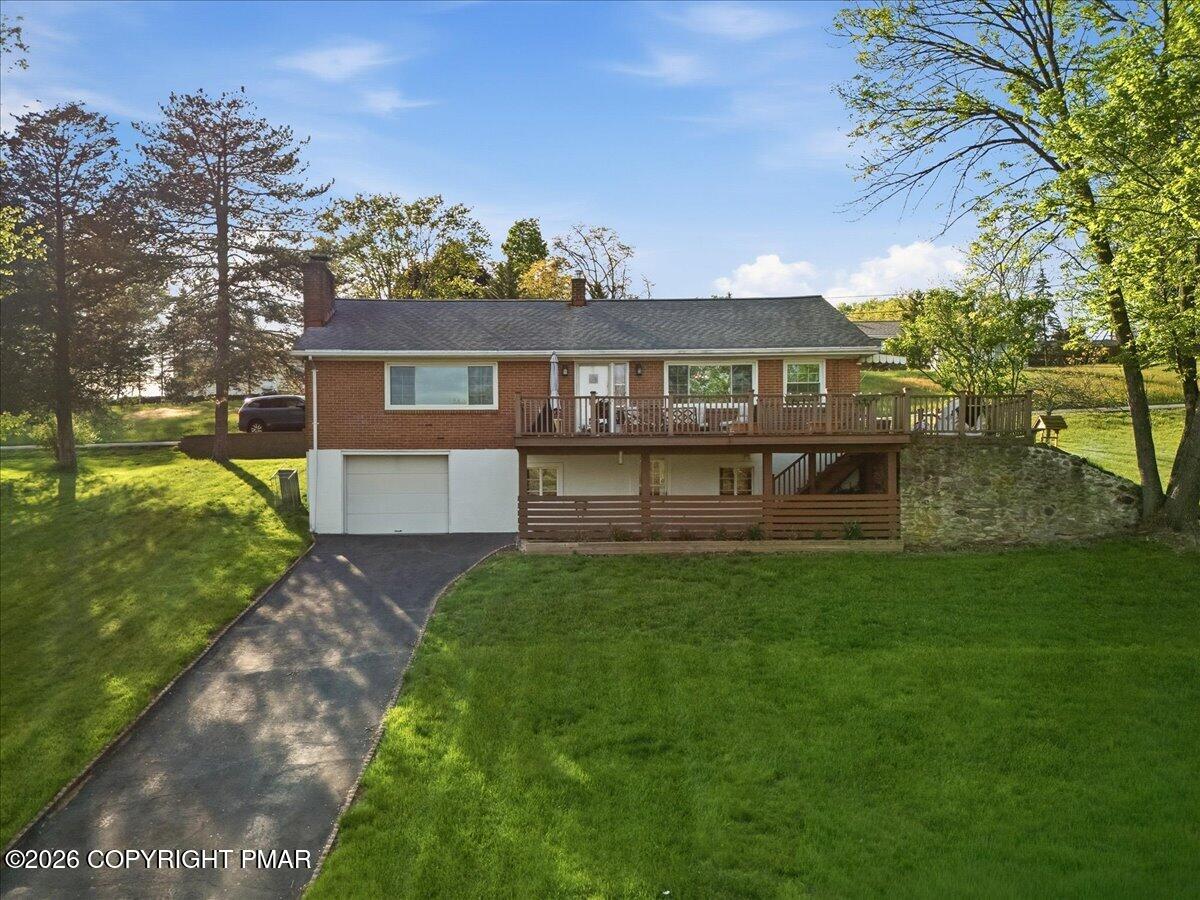 1115 Crestview Drive