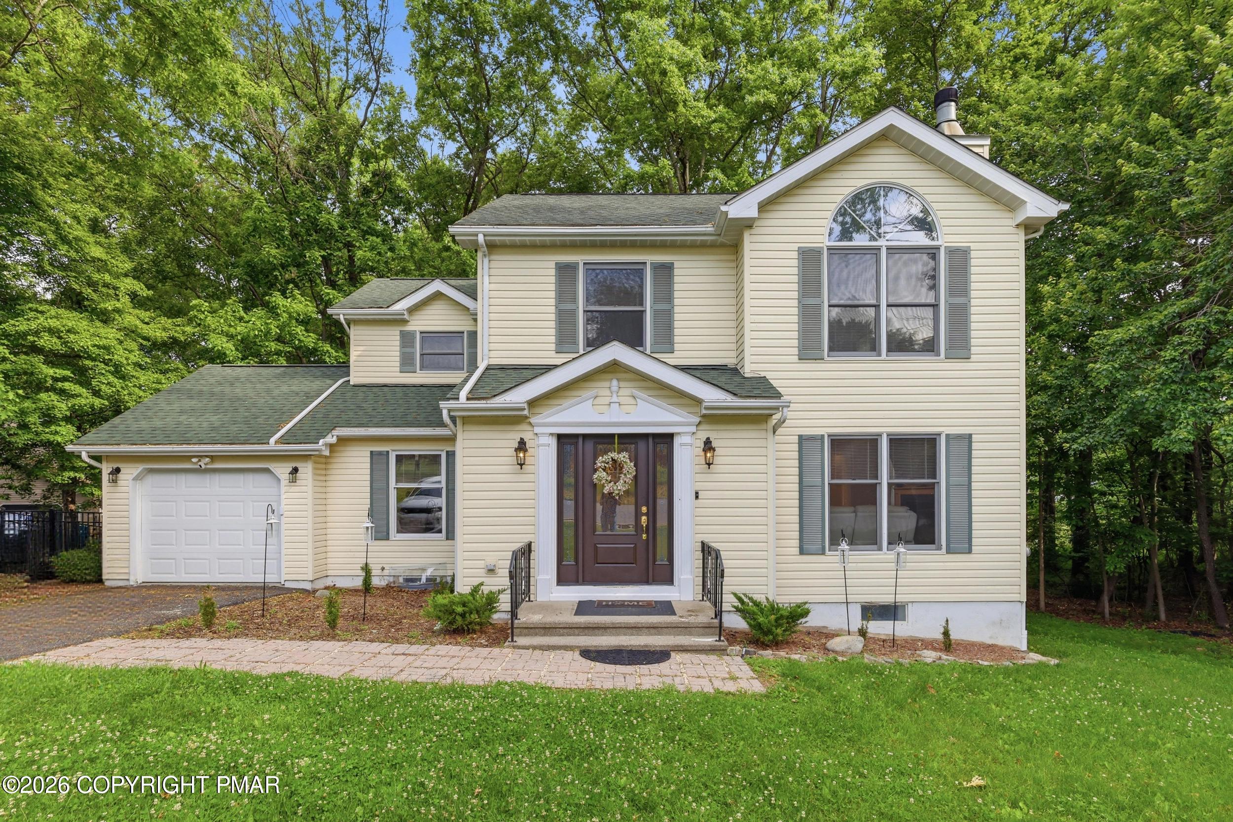 284 Mary Street