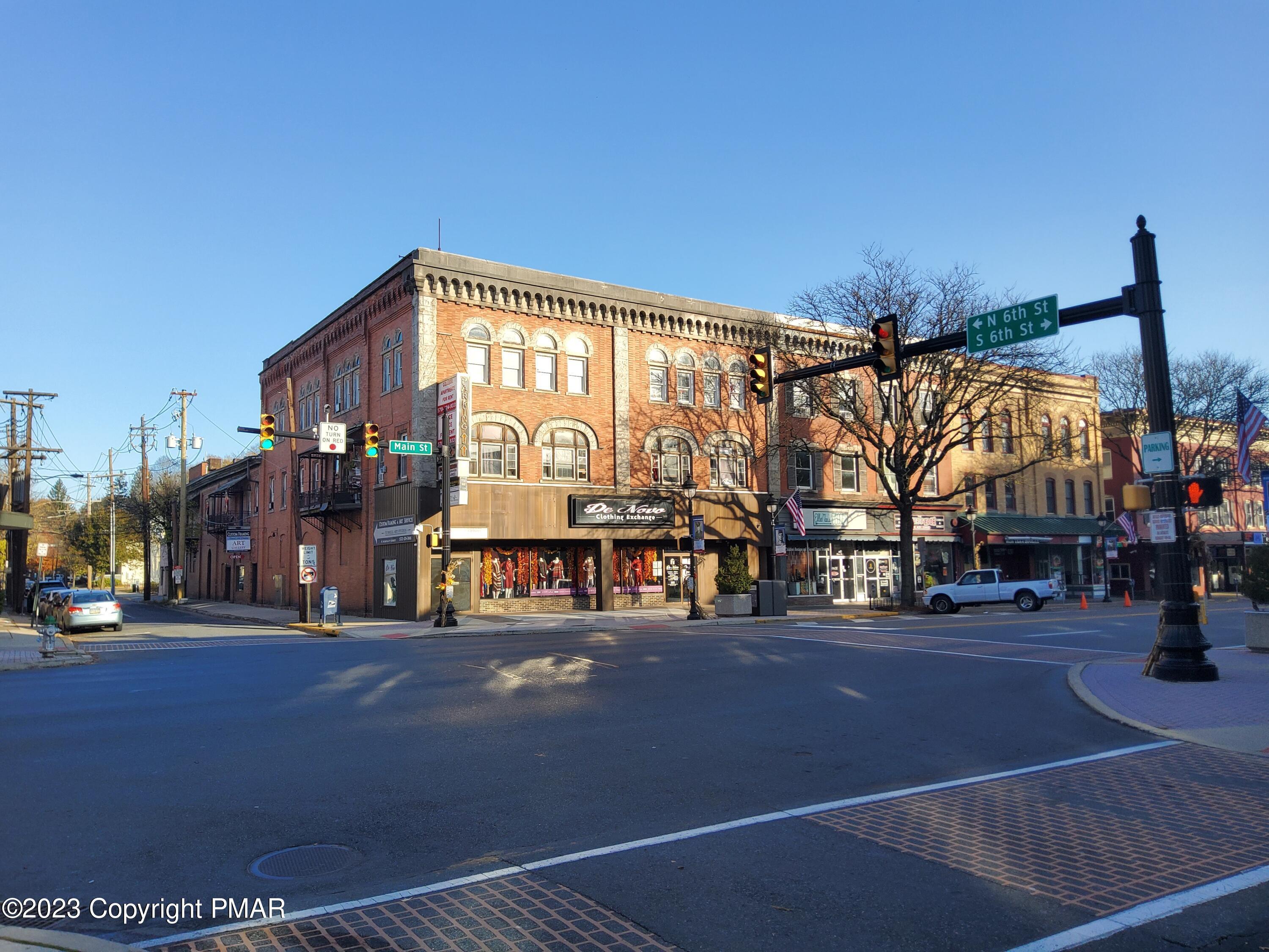 586 Main Street, Unit 7