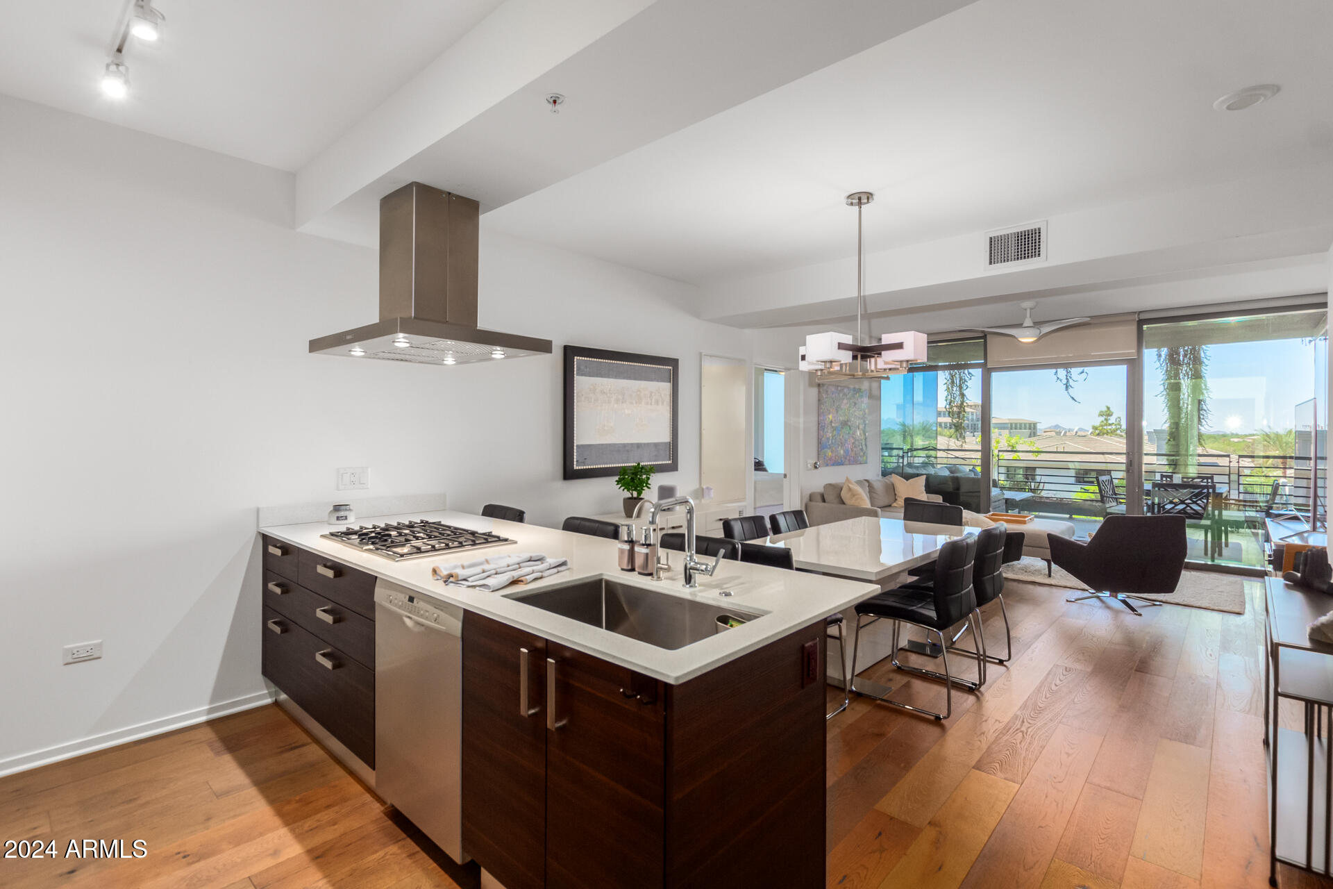 7120 E Kierland Boulevard, 415