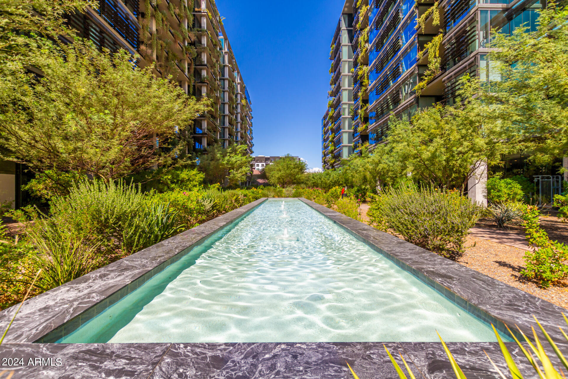 7120 E Kierland Boulevard, 415