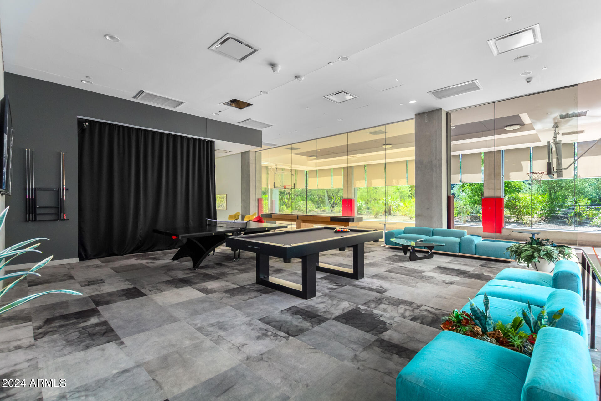 7120 E Kierland Boulevard, 415