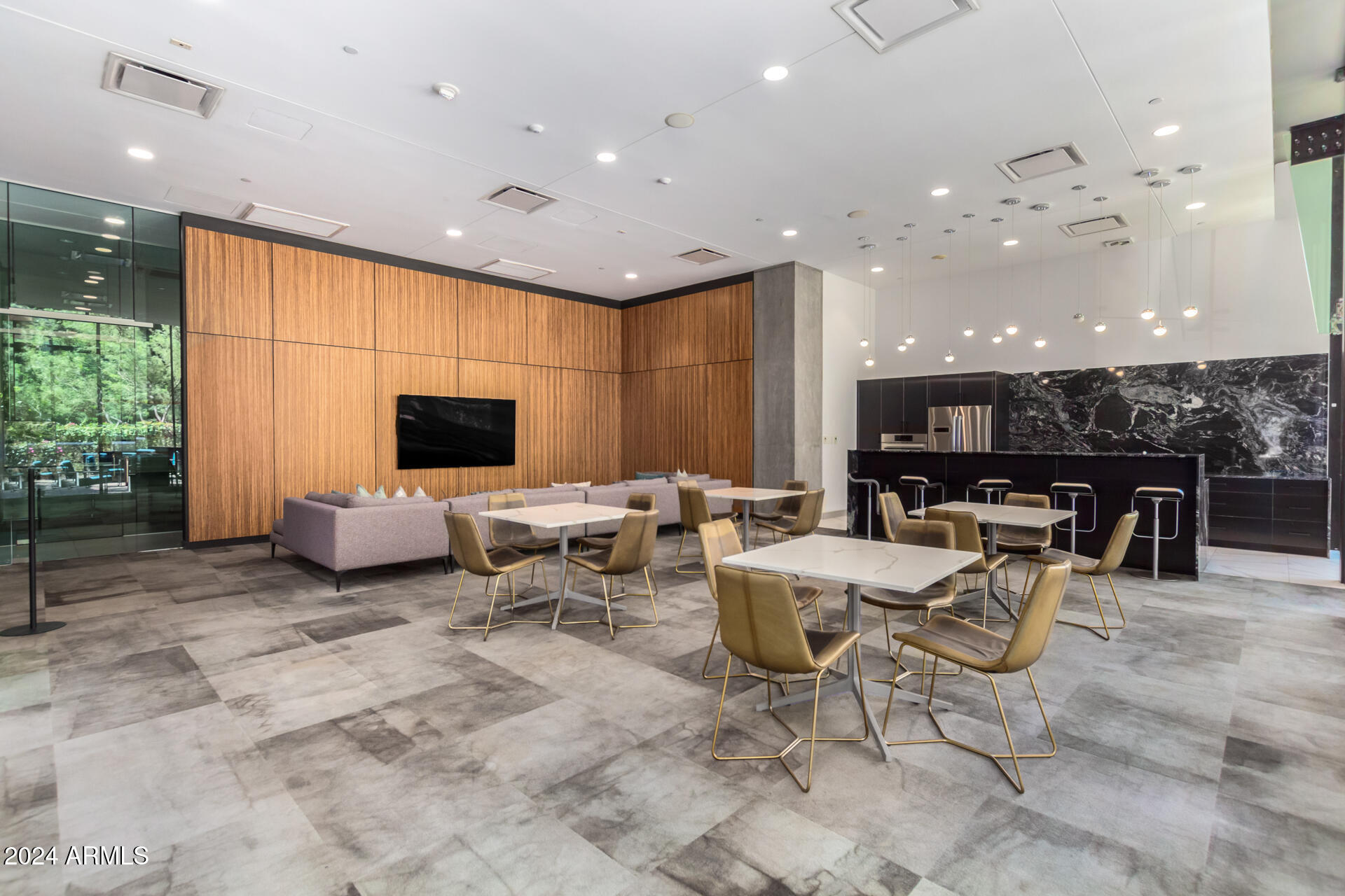 7120 E Kierland Boulevard, 415
