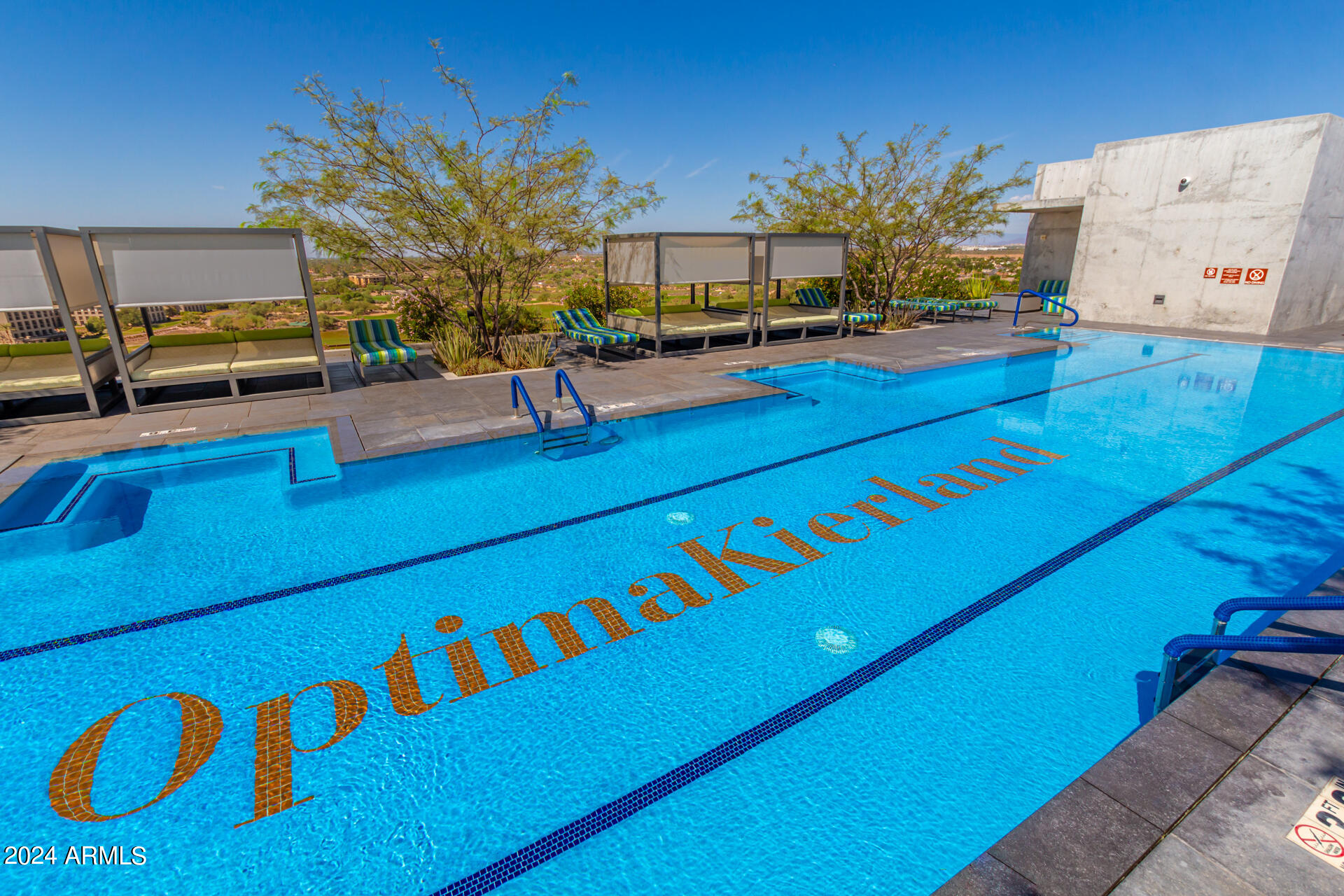 7120 E Kierland Boulevard, 415