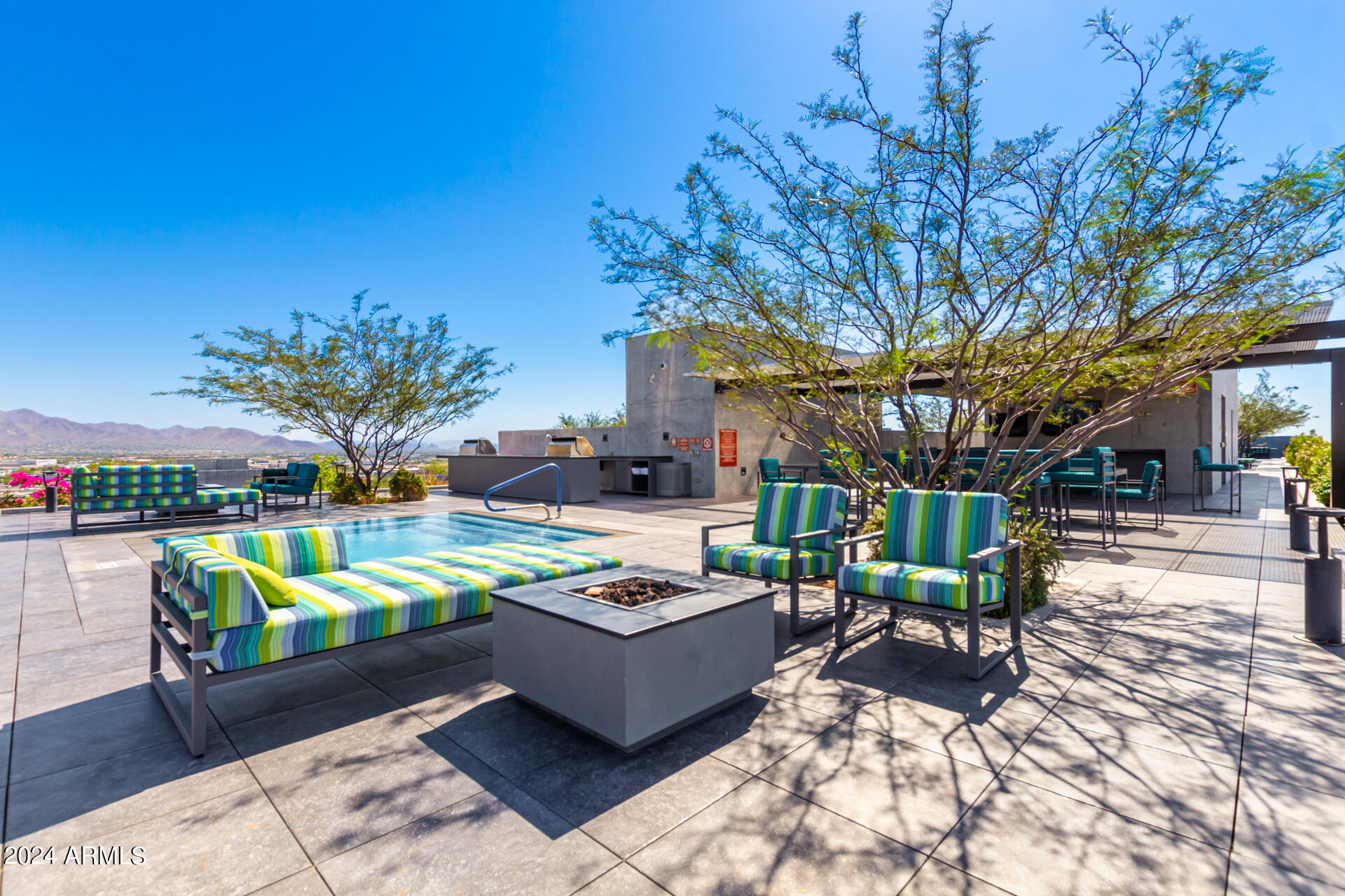 7120 E Kierland Boulevard, 415