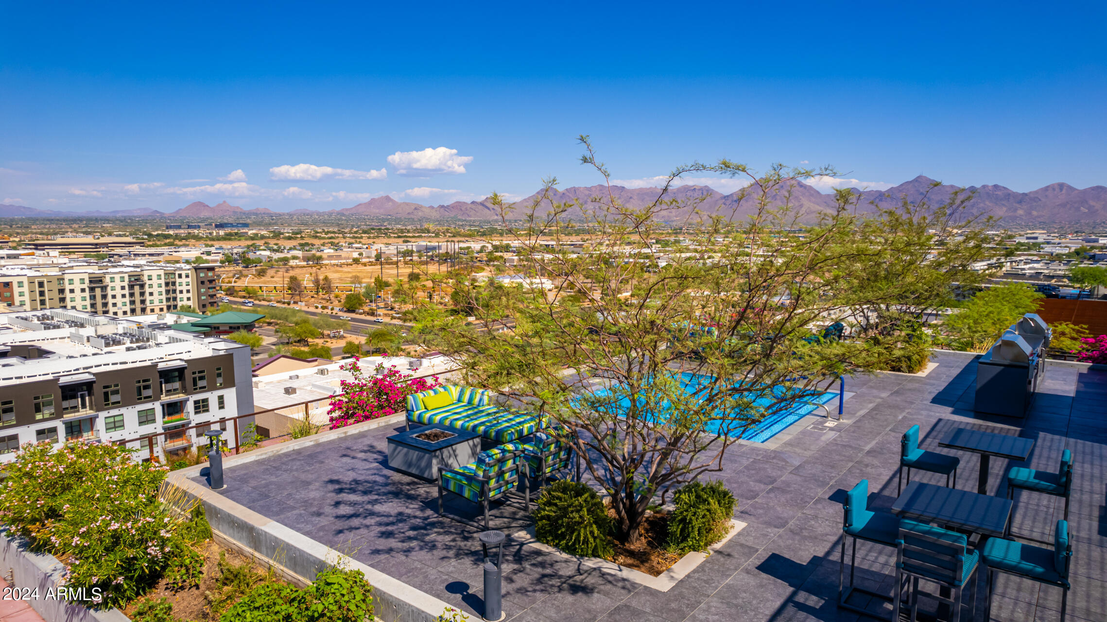 7120 E Kierland Boulevard, 415