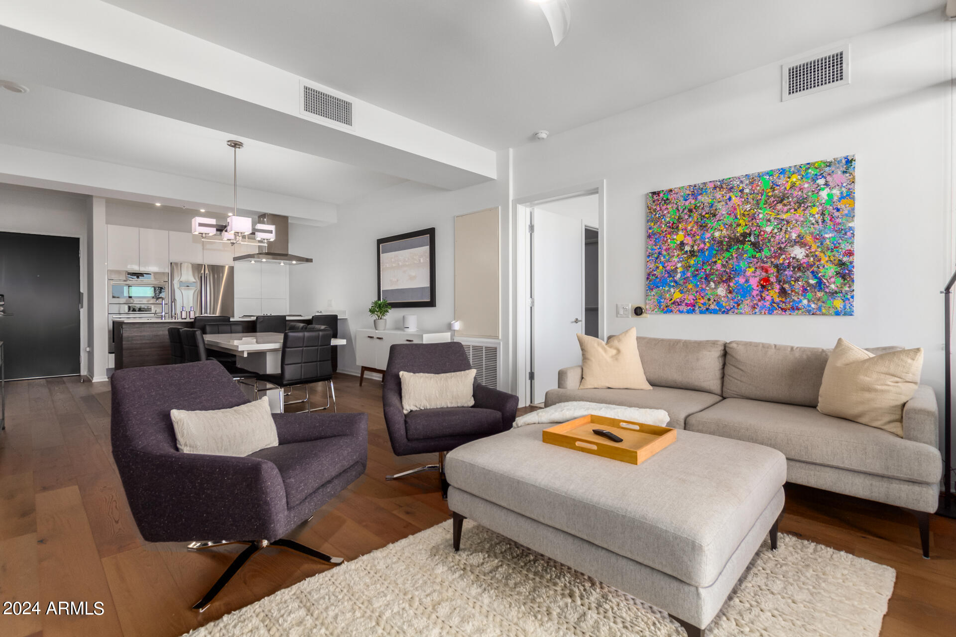 7120 E Kierland Boulevard, 415