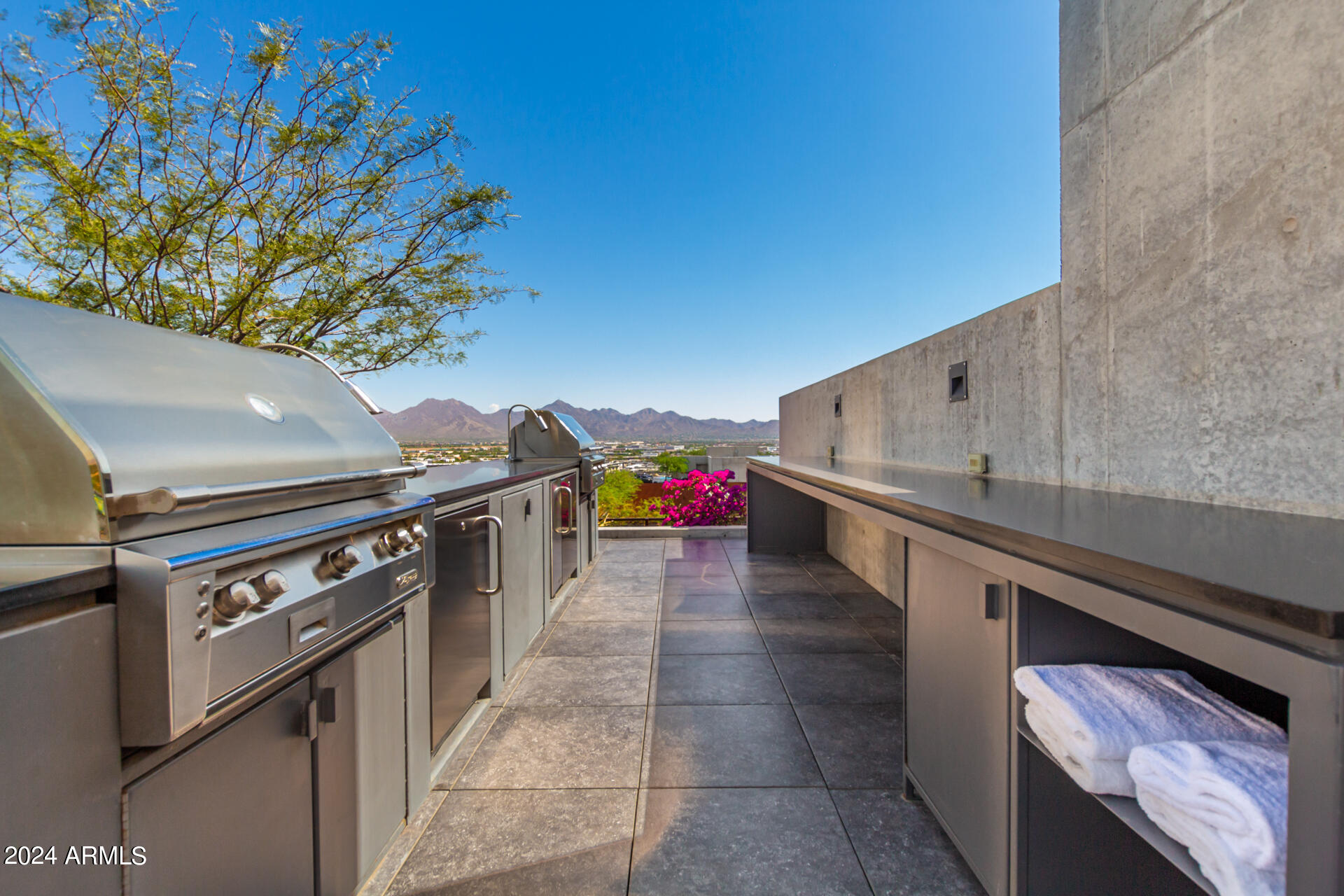 7120 E Kierland Boulevard, 415