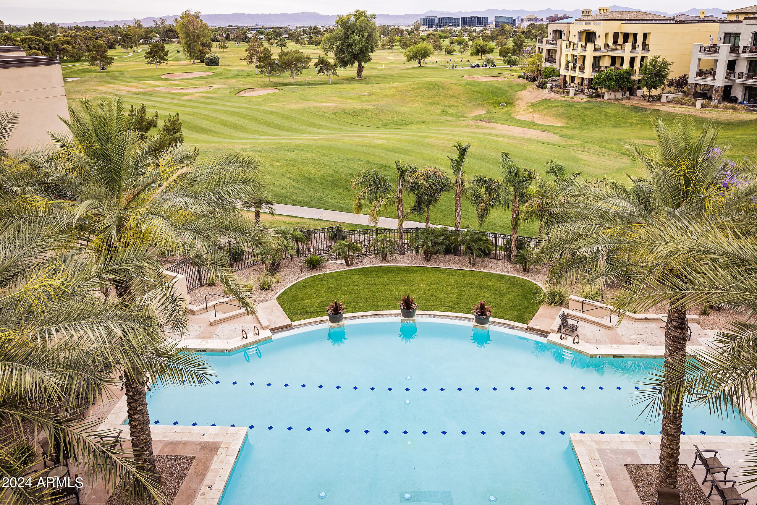 8 BILTMORE Estate, 107