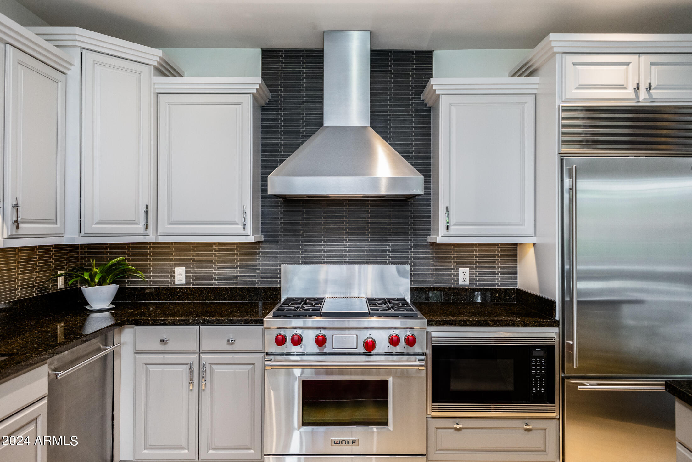 8 BILTMORE Estate, 107