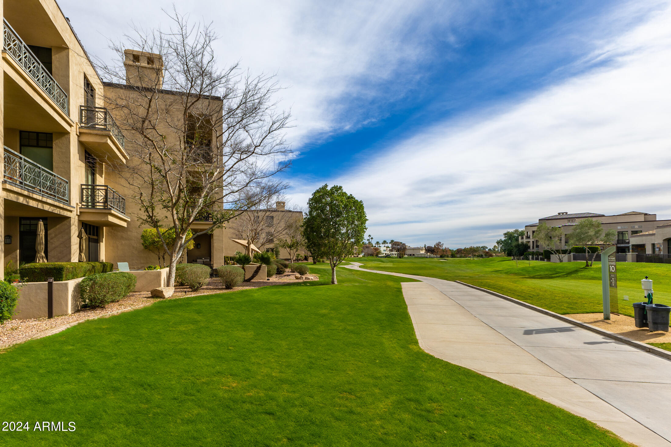 8 BILTMORE Estate, 107