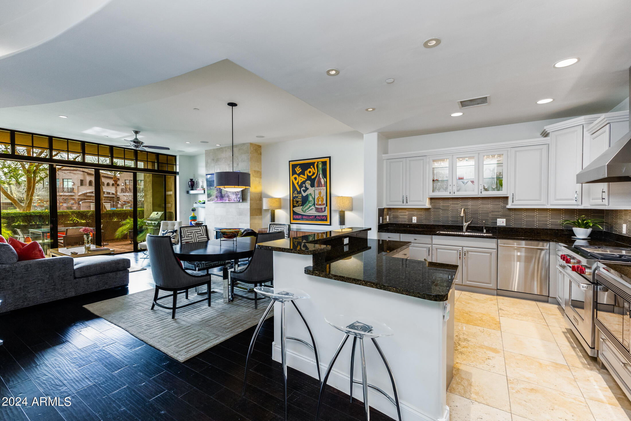 8 BILTMORE Estate, 107