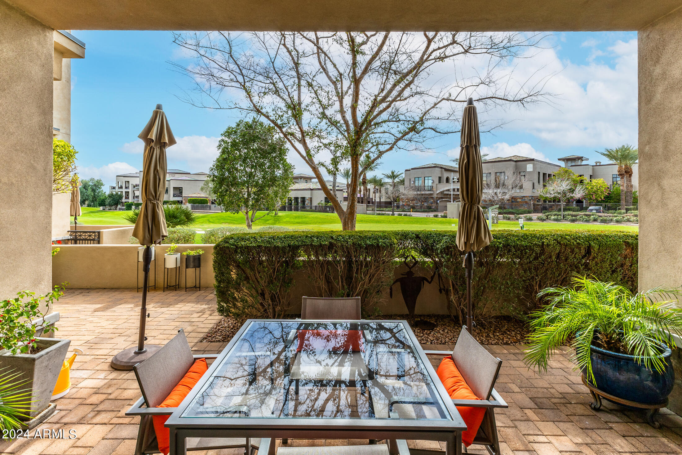 8 BILTMORE Estate, 107