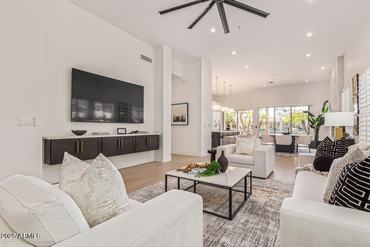 10175 E COCHISE Drive