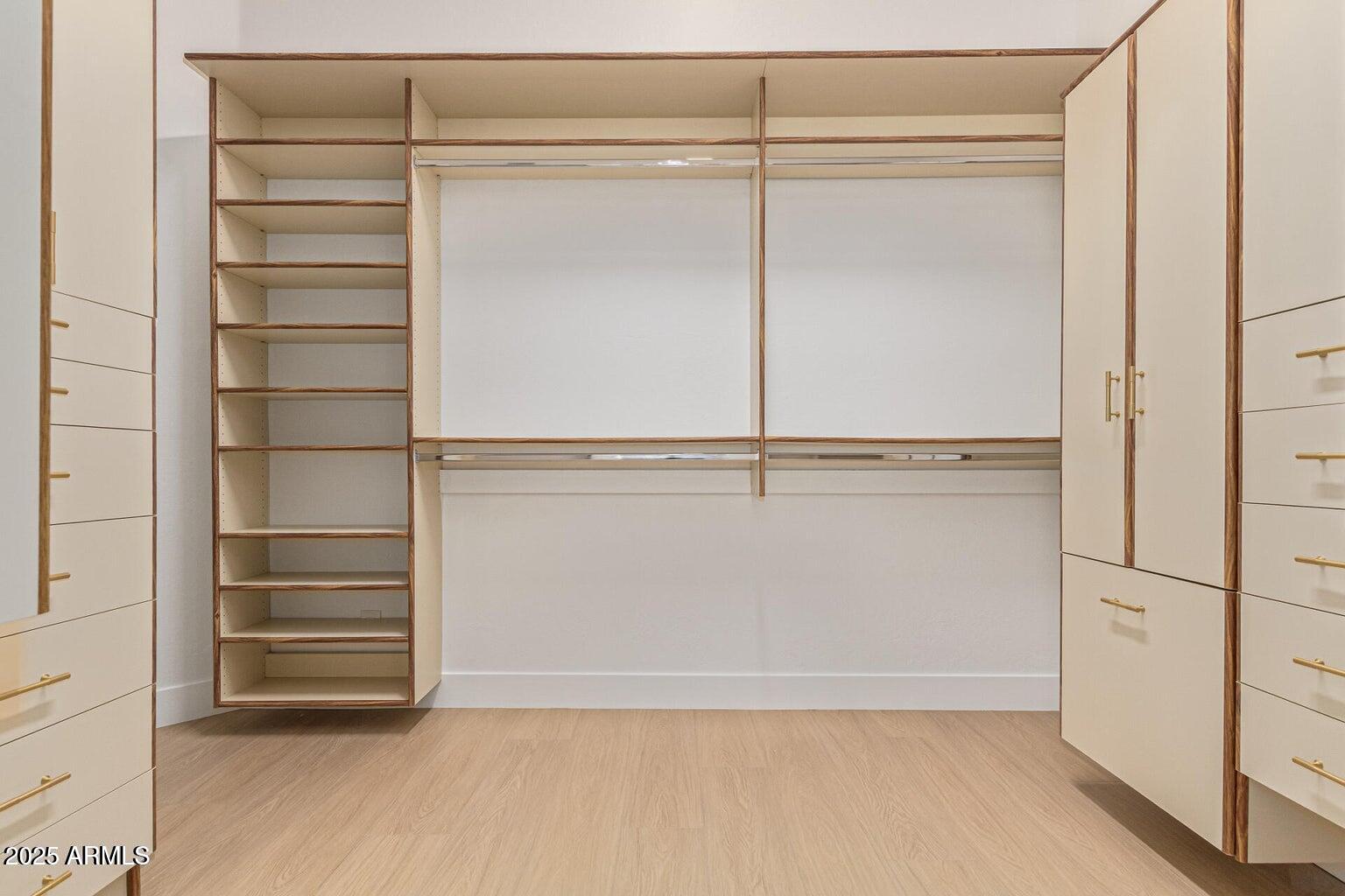 10175 E COCHISE Drive