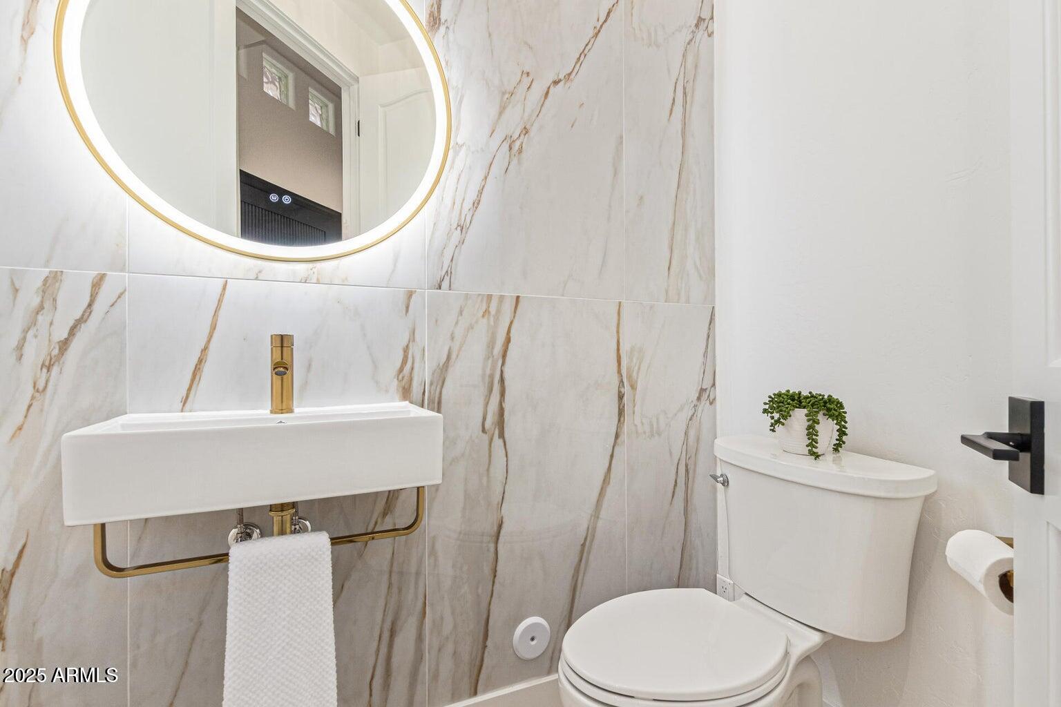 10175 E COCHISE Drive