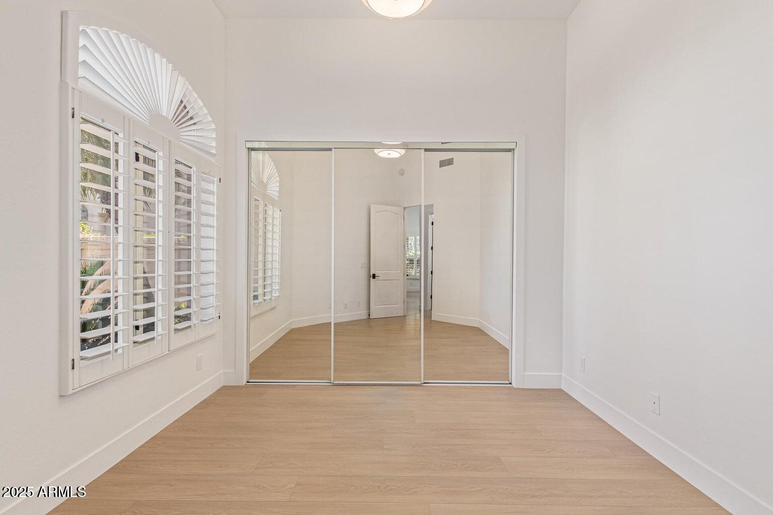 10175 E COCHISE Drive