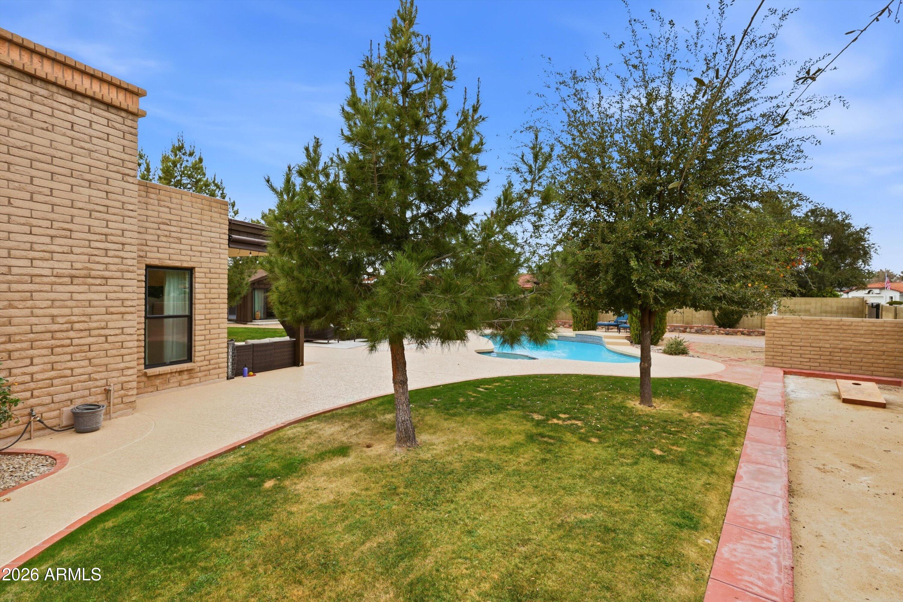 5234 E PARADISE Drive