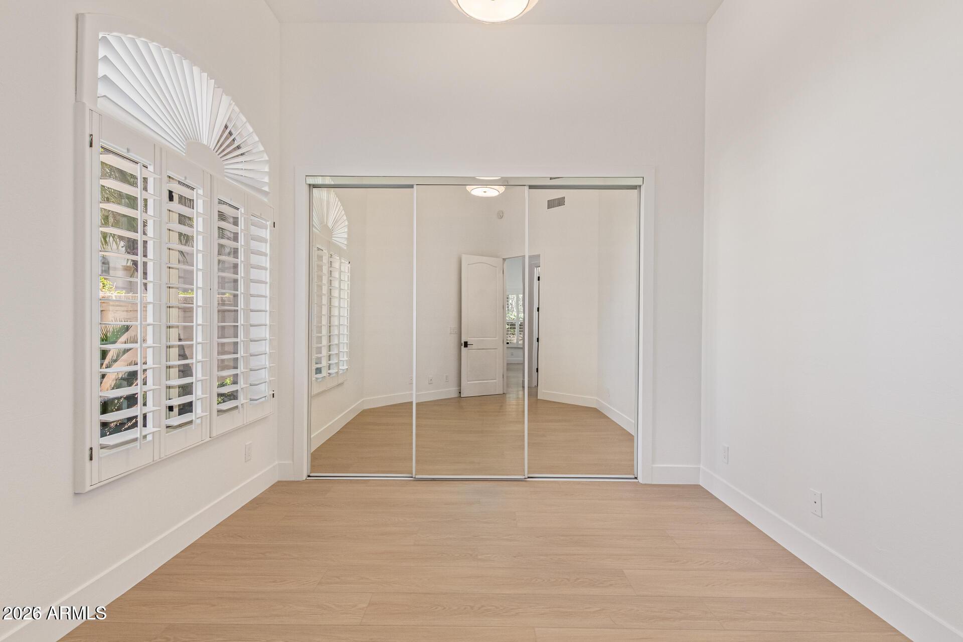 10175 E COCHISE Drive