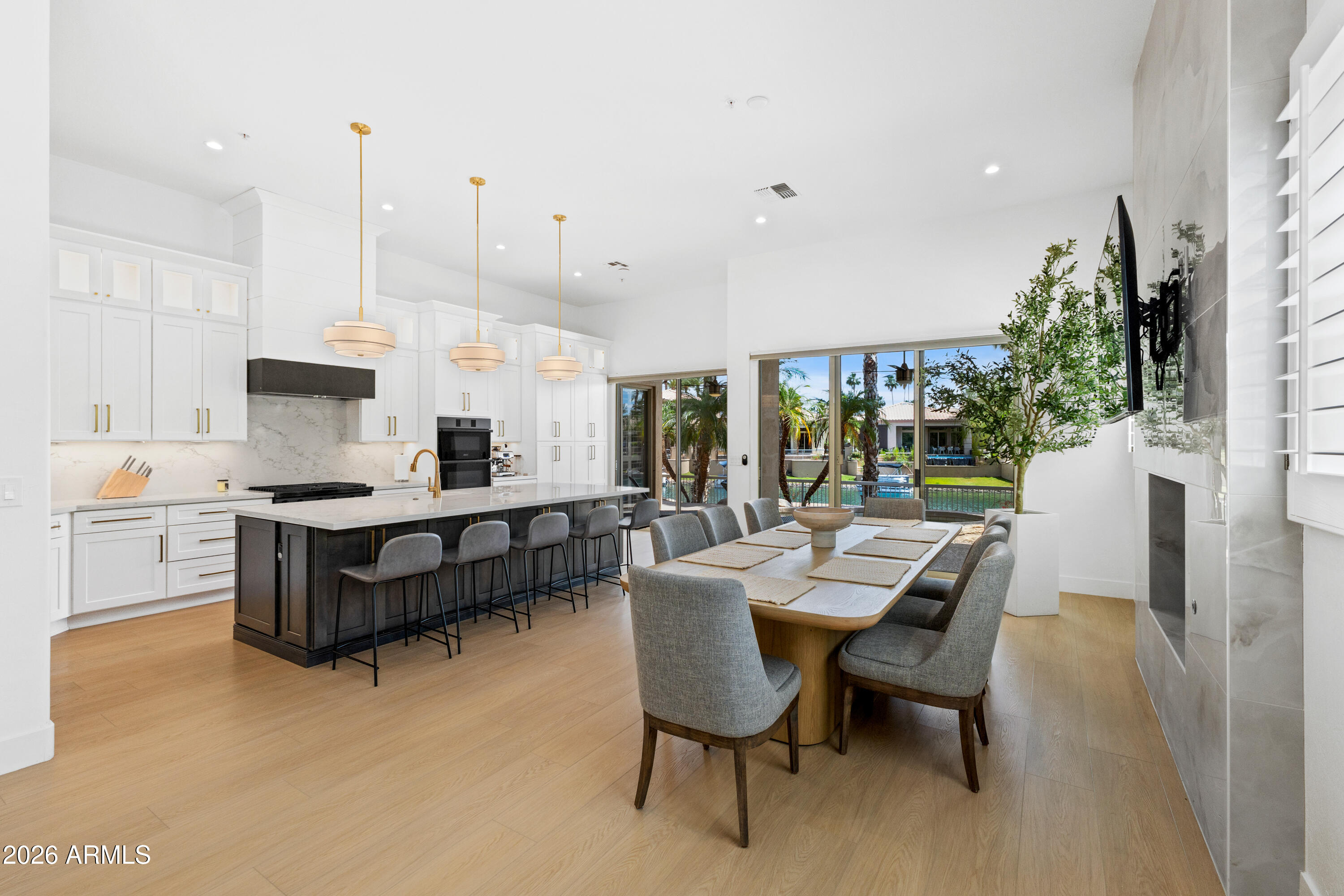 10175 E COCHISE Drive
