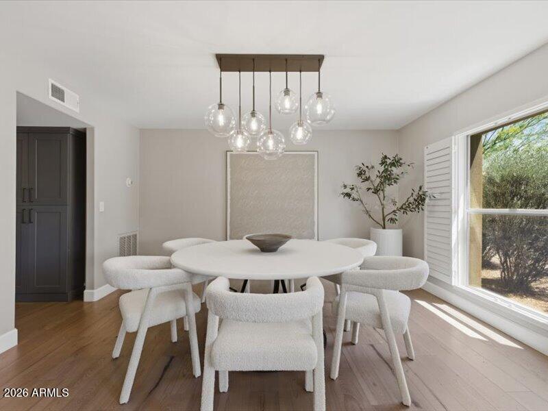 5630 E SYLVIA Street