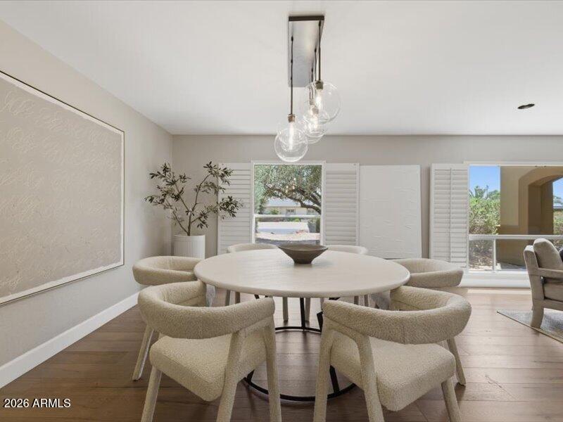 5630 E SYLVIA Street