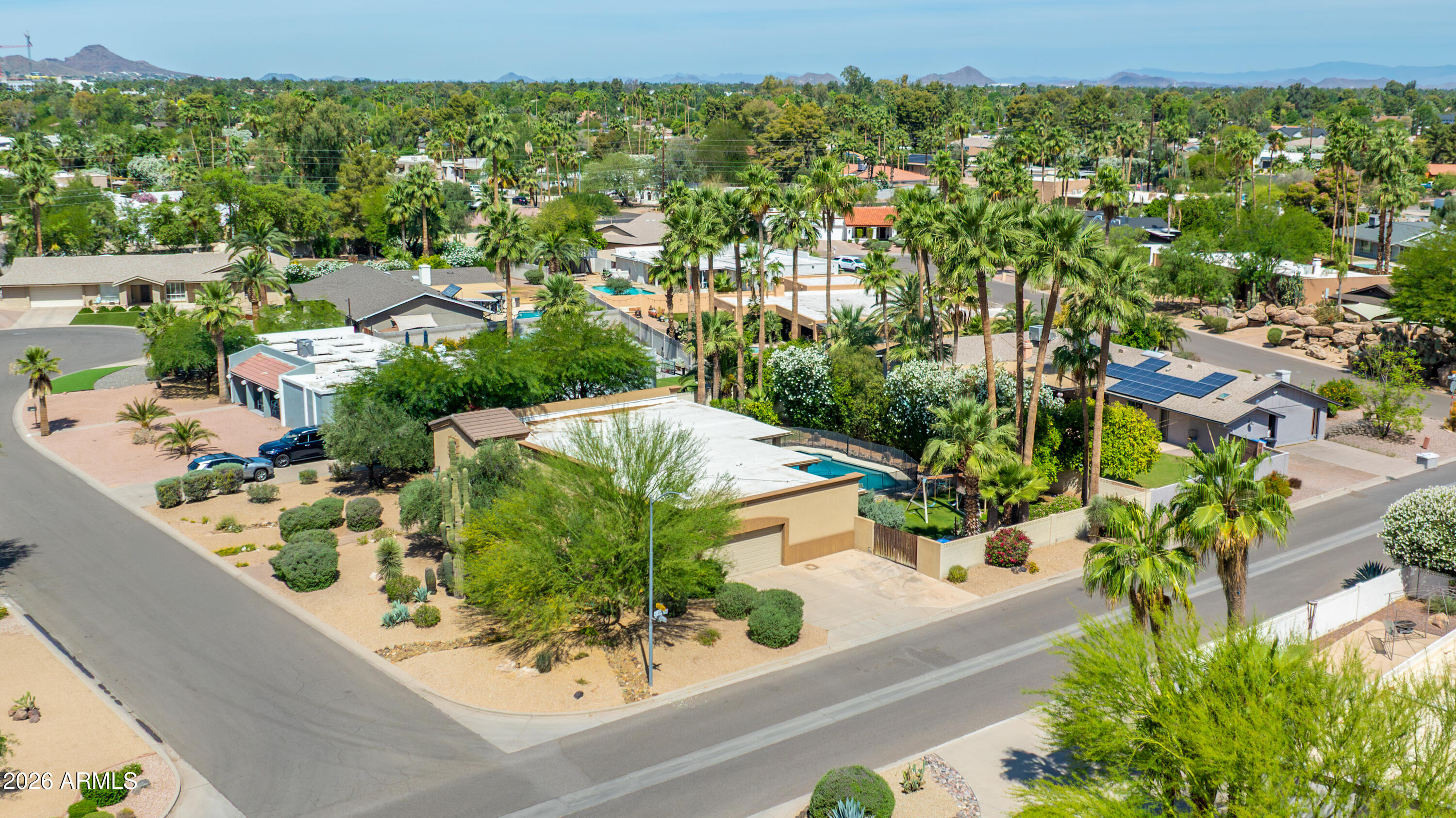 5630 E SYLVIA Street